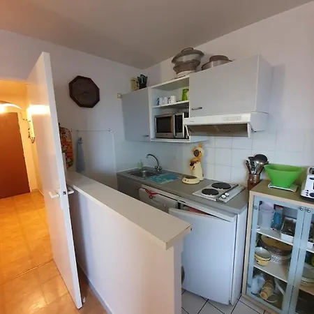 Flat With Swimming Pool Direct Access To Sea *